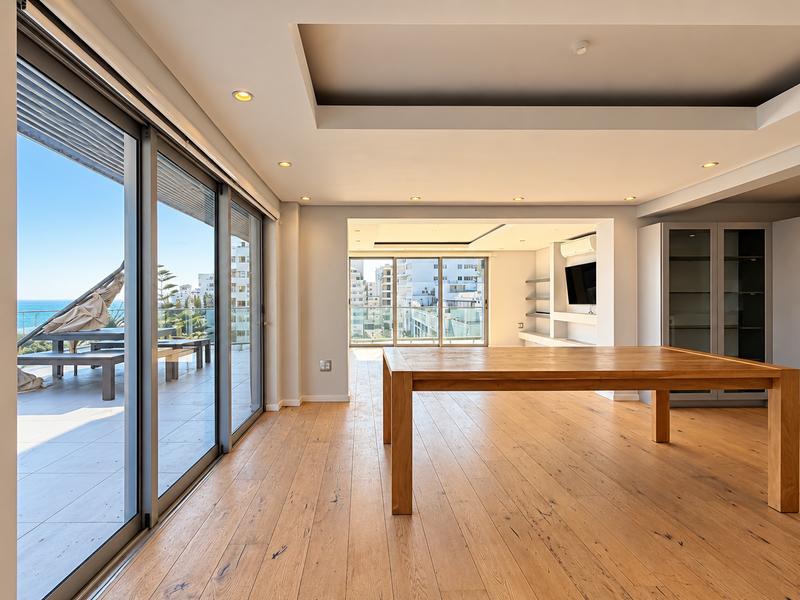 3 Bedroom Property for Sale in Sea Point Western Cape